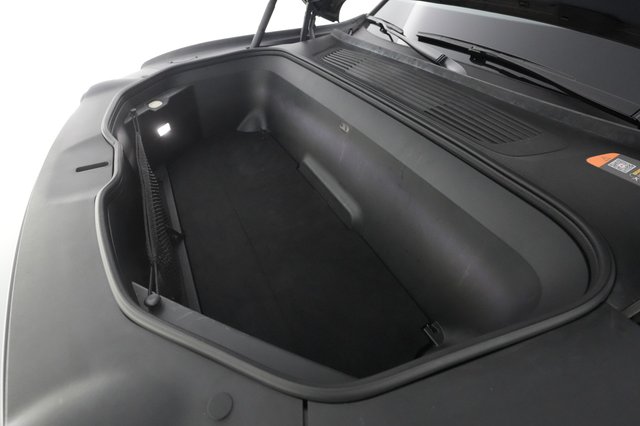 2023 Rivian R1S — photo 23 of 27