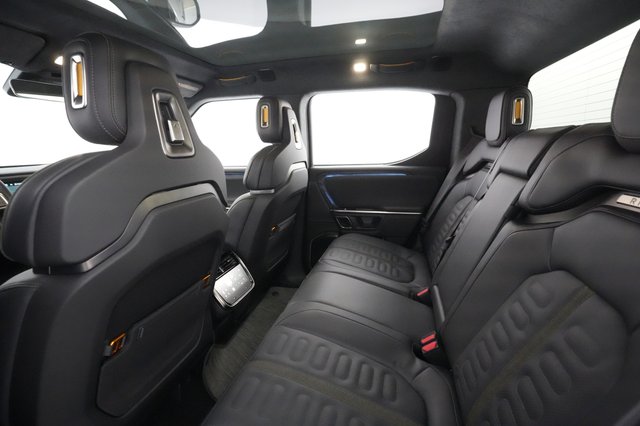 2022 Rivian R1T — photo 17 of 26