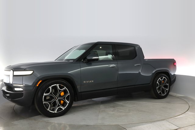 2022 Rivian R1T — photo 11 of 26