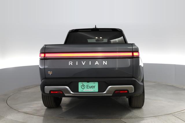 2022 Rivian R1T — photo 9 of 26