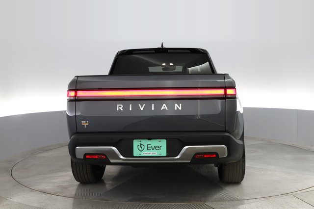 2022 Rivian R1T — photo 9 of 26