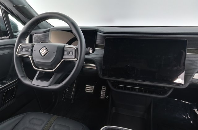 2022 Rivian R1T — photo 3 of 26