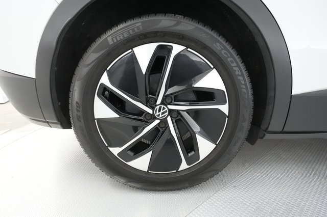 2021 Volkswagen ID.4 — photo 14 of 25