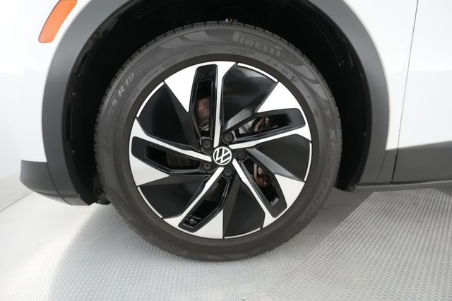 2021 Volkswagen ID.4 — photo 11 of 25