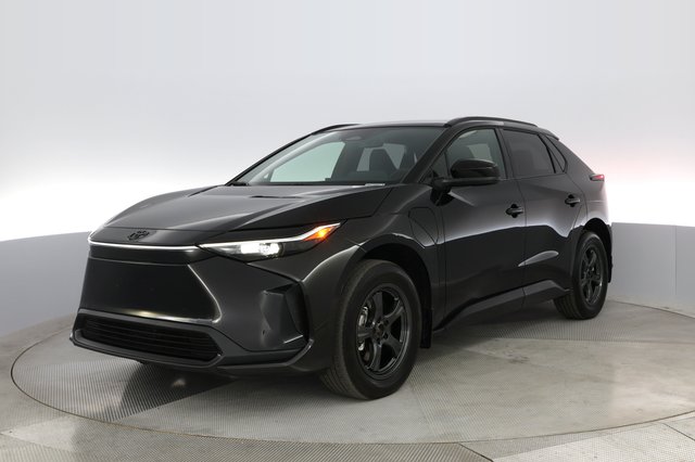 2023 Toyota bZ4X — photo 5 of 32