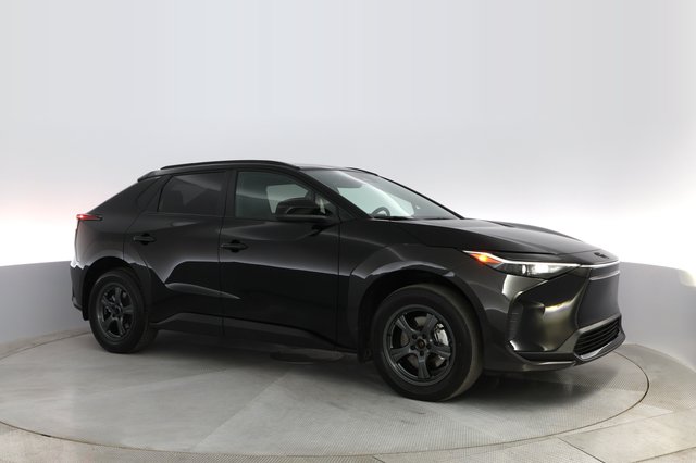 2023 Toyota bZ4X — photo 8 of 32