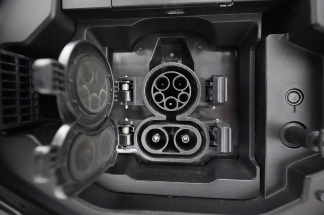 2023 Toyota bZ4X — photo 23 of 32