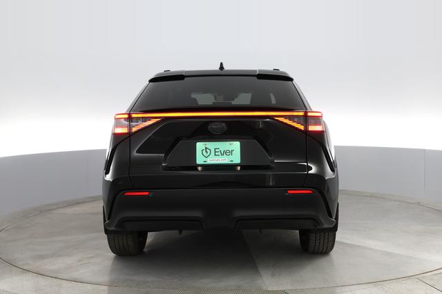 2023 Toyota bZ4X — photo 10 of 32