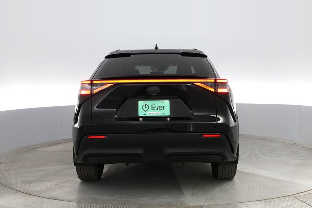 2023 Toyota bZ4X — photo 10 of 32