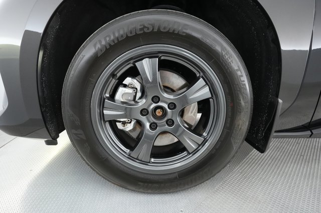 2023 Toyota bZ4X — photo 13 of 32