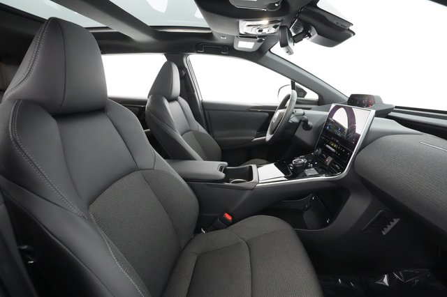 2023 Toyota bZ4X — photo 19 of 32