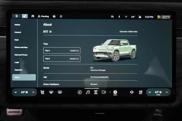 2022 Rivian R1T — photo 5 of 29