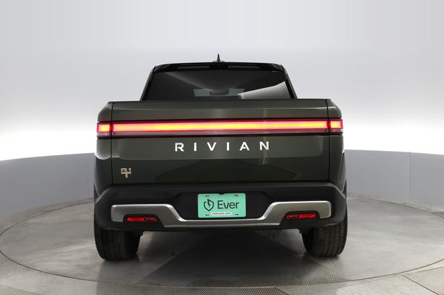 2022 Rivian R1T — photo 9 of 29