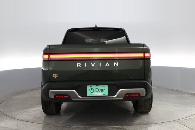 2022 Rivian R1T — photo 9 of 29