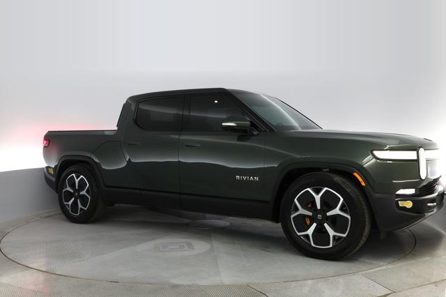 2022 Rivian R1T — photo 8 of 29