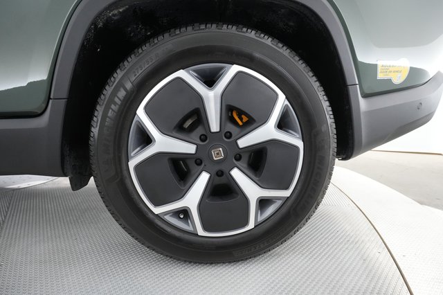 2022 Rivian R1T — photo 13 of 29