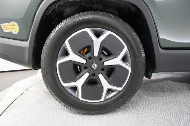2022 Rivian R1T — photo 15 of 29