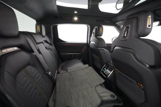 2022 Rivian R1T — photo 4 of 29