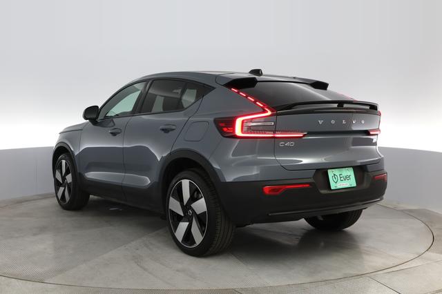 2023 Volvo C40 Recharge — photo 9 of 28