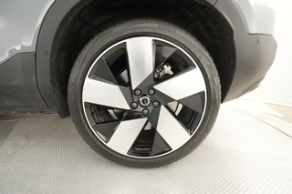 2023 Volvo C40 Recharge — photo 12 of 28