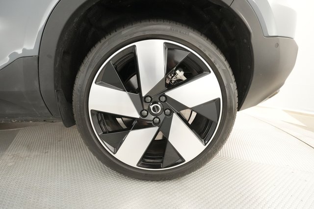 2023 Volvo C40 Recharge — photo 12 of 28