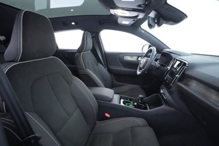 2023 Volvo C40 Recharge — photo 17 of 28
