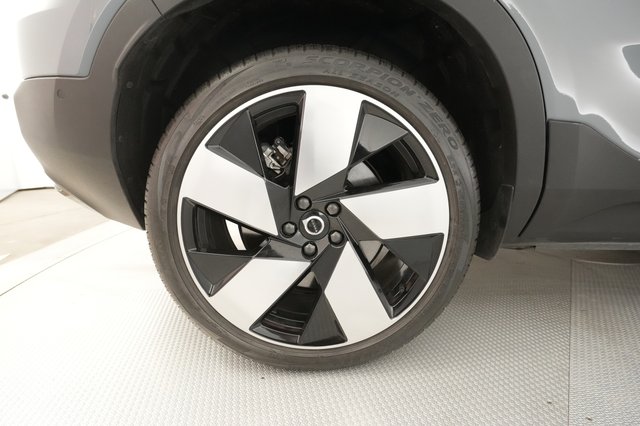 2023 Volvo C40 Recharge — photo 14 of 28