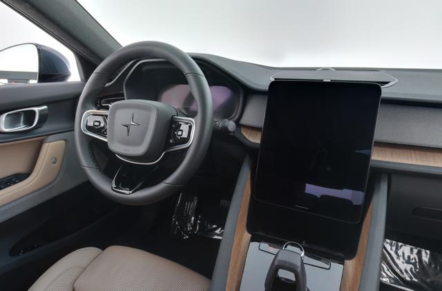 2022 Polestar 2 — photo 3 of 33