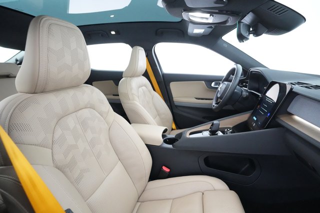 2022 Polestar 2 — photo 19 of 28