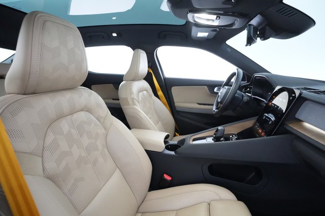 2022 Polestar 2 — photo 19 of 33