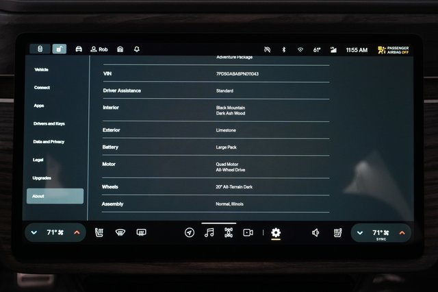 2023 Rivian R1S — photo 34 of 34