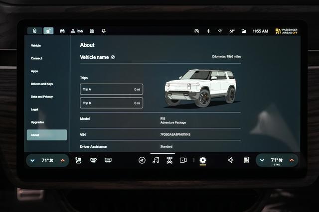 2023 Rivian R1S — photo 4 of 34