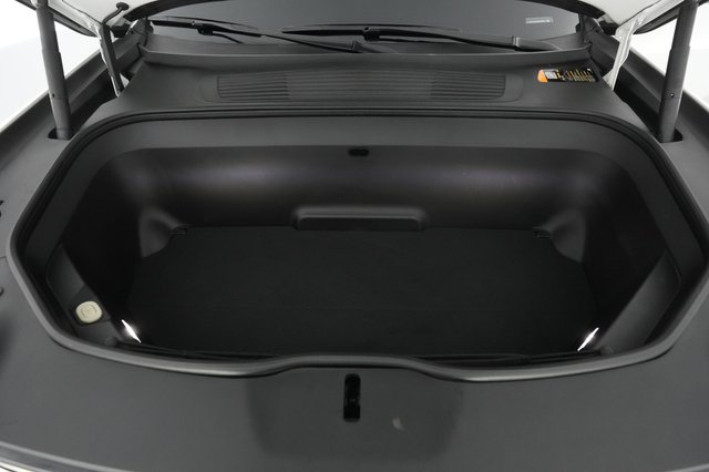 2022 Rivian R1T — photo 20 of 23