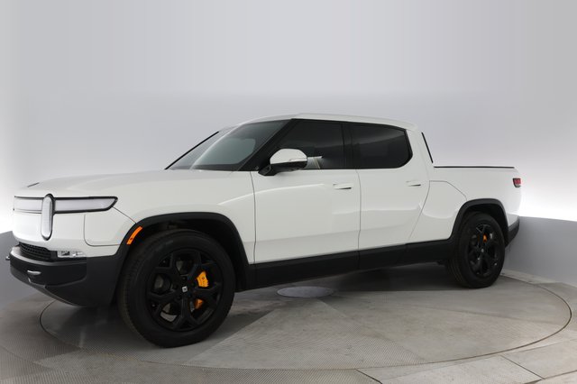 2022 Rivian R1T — photo 10 of 23