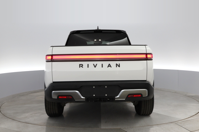2022 Rivian R1T