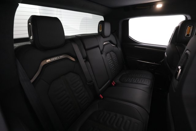 2022 Rivian R1T — photo 3 of 23