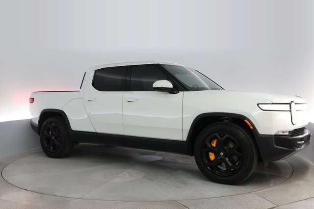 2022 Rivian R1T — photo 7 of 23
