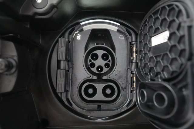 2023 Mercedes-Benz EQB — photo 8 of 22