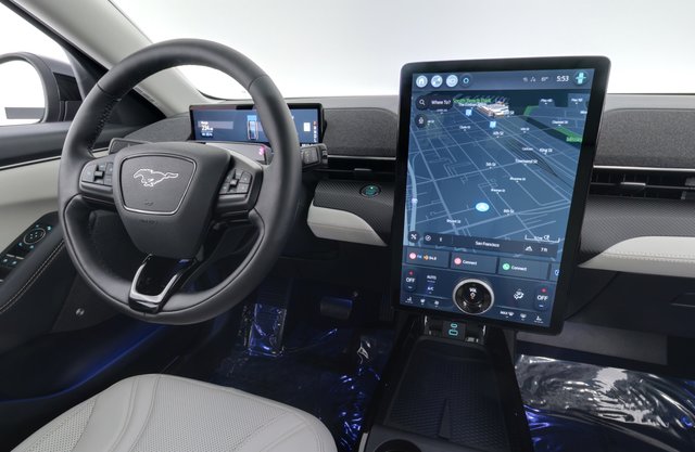 2023 Ford Mustang Mach-E — photo 3 of 32