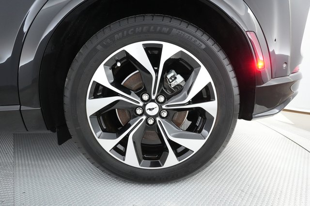 2023 Ford Mustang Mach-E — photo 13 of 32