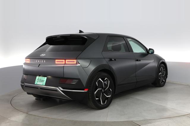 2023 Hyundai IONIQ 5 — photo 2 of 31