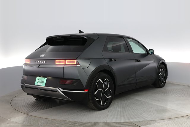 2023 Hyundai IONIQ 5 — photo 2 of 31