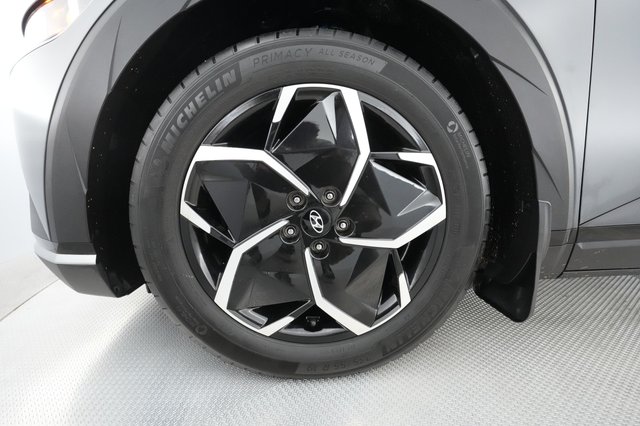 2023 Hyundai IONIQ 5 — photo 11 of 31
