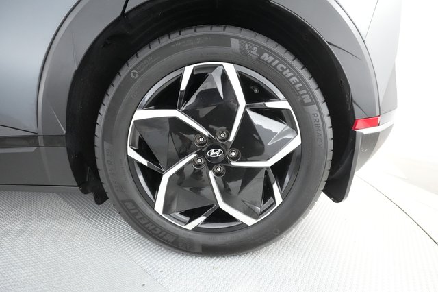 2023 Hyundai IONIQ 5 — photo 12 of 31