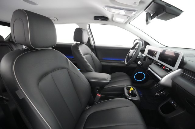 2023 Hyundai IONIQ 5 — photo 17 of 31