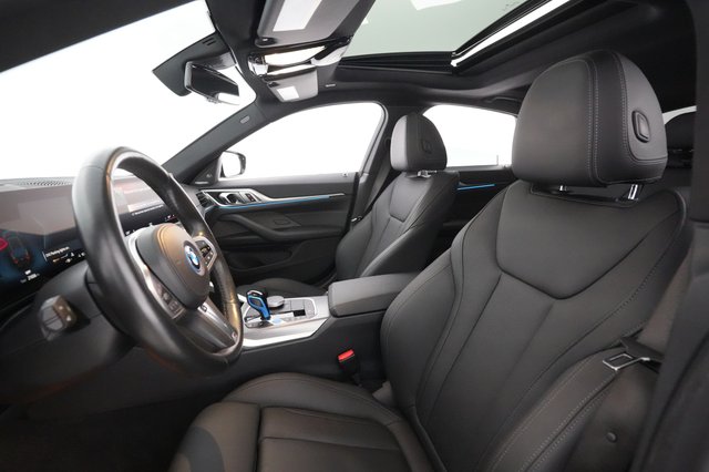 2023 BMW i4 — photo 16 of 29