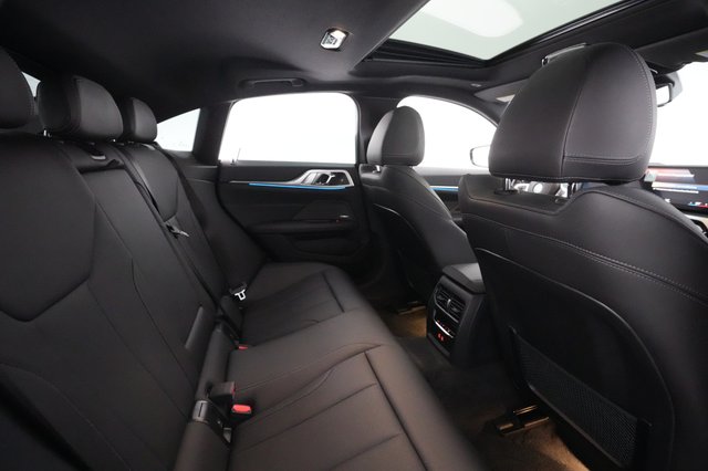 2023 BMW i4 — photo 4 of 29
