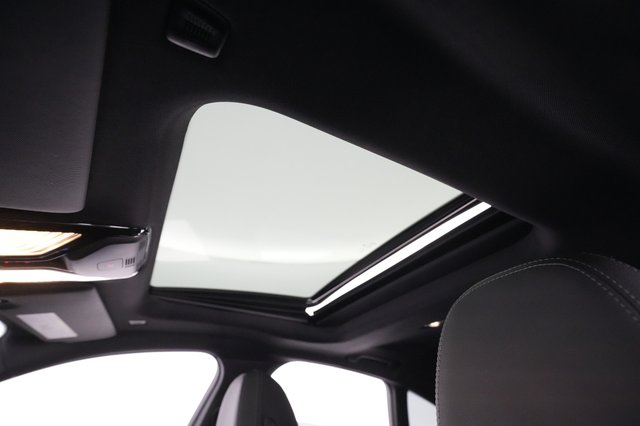 2023 BMW i4 — photo 19 of 29