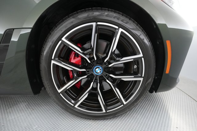 2023 BMW i4 — photo 14 of 29
