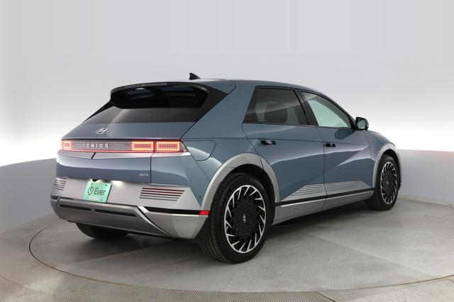 2023 Hyundai IONIQ 5 — photo 2 of 26
